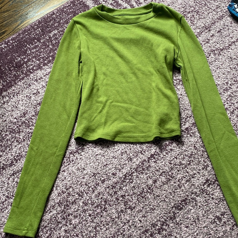 Green Long Sleeve Top